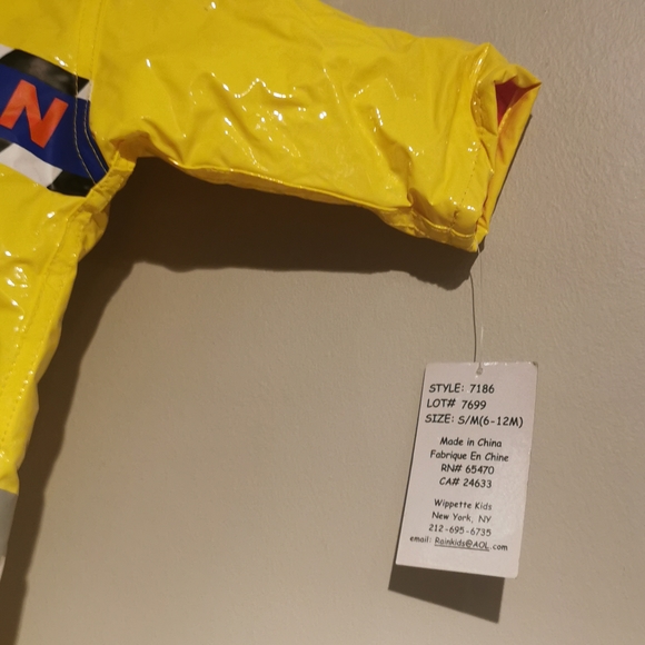 Boys warm rain jacket sx 6-12mth - Picture 3 of 4